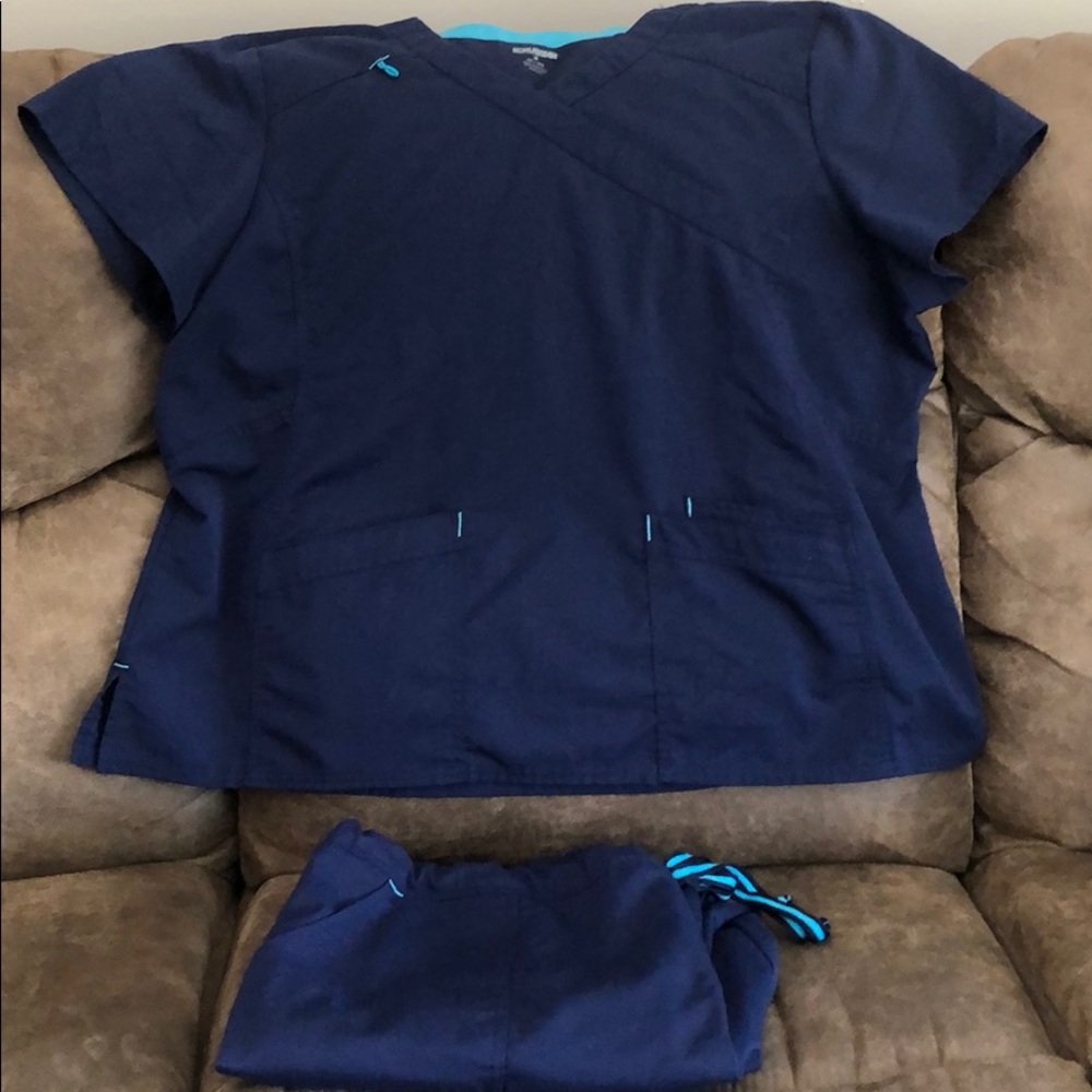 Scrub Star Scrub Set. Top is 3x, Bottom is 2x.